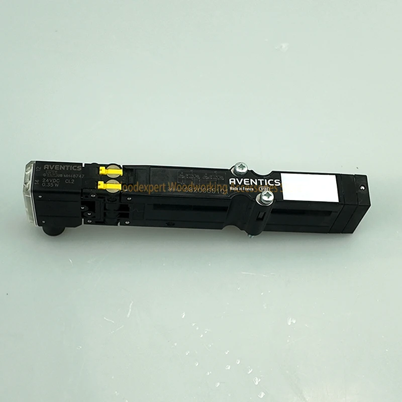 5/2-Way Directional Control Valve with Spring Return HF03 5/2-directional valve for Homag 4-011-04-0946