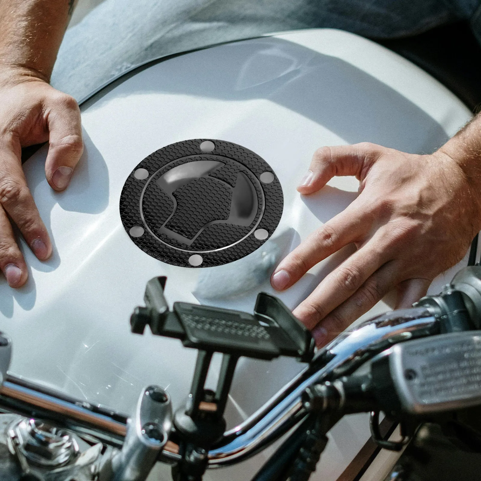 

Наклейки на крышку бензобака мотоцикла, защитные наклейки, черные аксессуары для мотоциклов