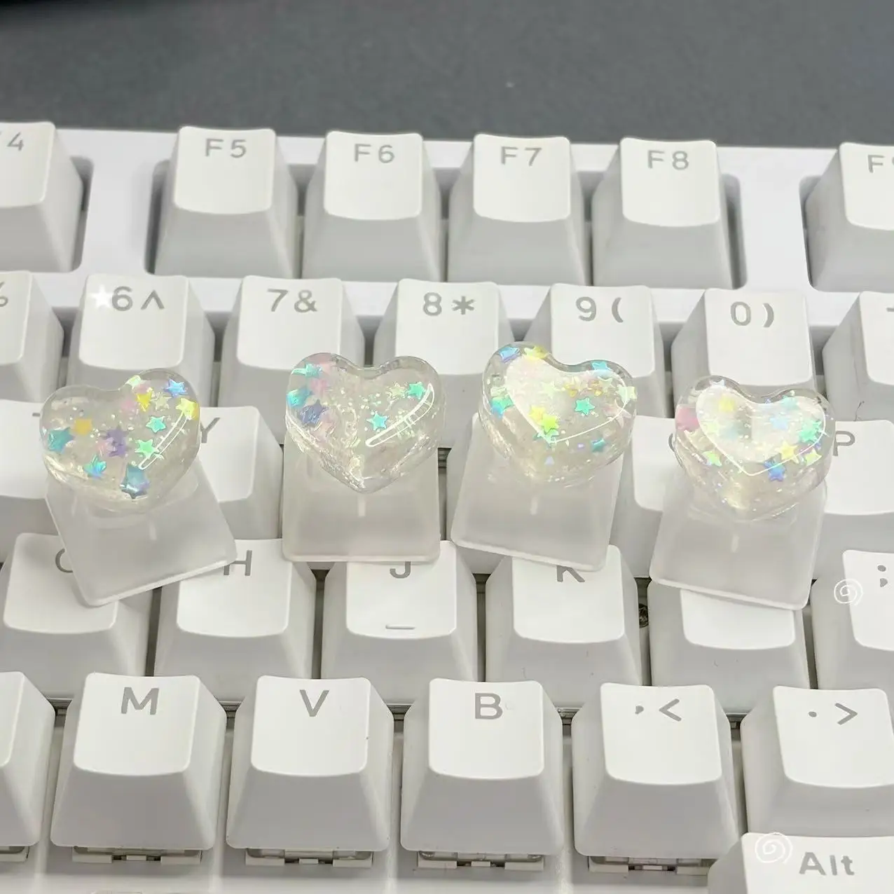 Personalized transparent heart-shaped keycap with translucent glitter star ESC gaming mechanical keyboard keycap