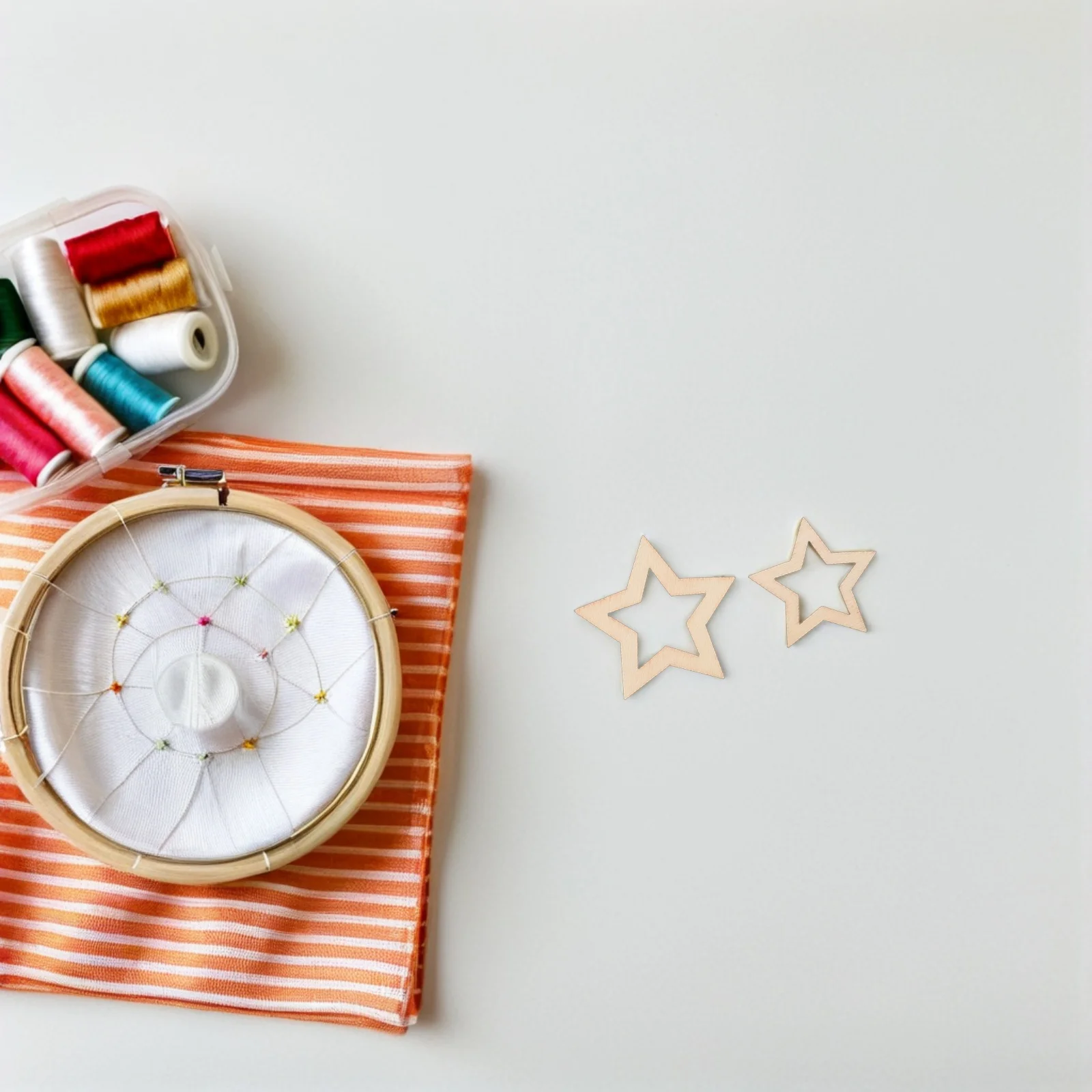 

110Pcs Wooden Star Cutouts - Unpainted Small Wood Stars 1.57 1.97 Inch for Craft Decoration DIY Holiday Party Wall Art