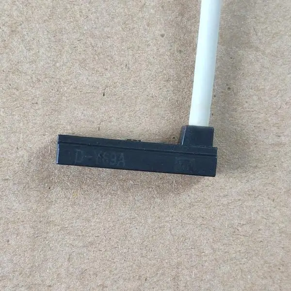 

D-y69a Npn (3-проводное) реле автоматического переключателя, 40 мА, новое оригинальное пятно