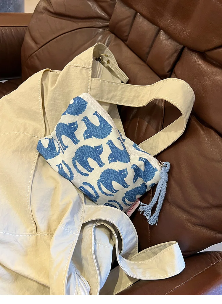 Blaue Katze, grafische Make-up-Tasche, zweifarbig, mit Reißverschluss, Make-up-Tasche, Cartoon-Druck, kleine Mini-Kosmetiktasche, Aufbewahrungstasche – Detail 2