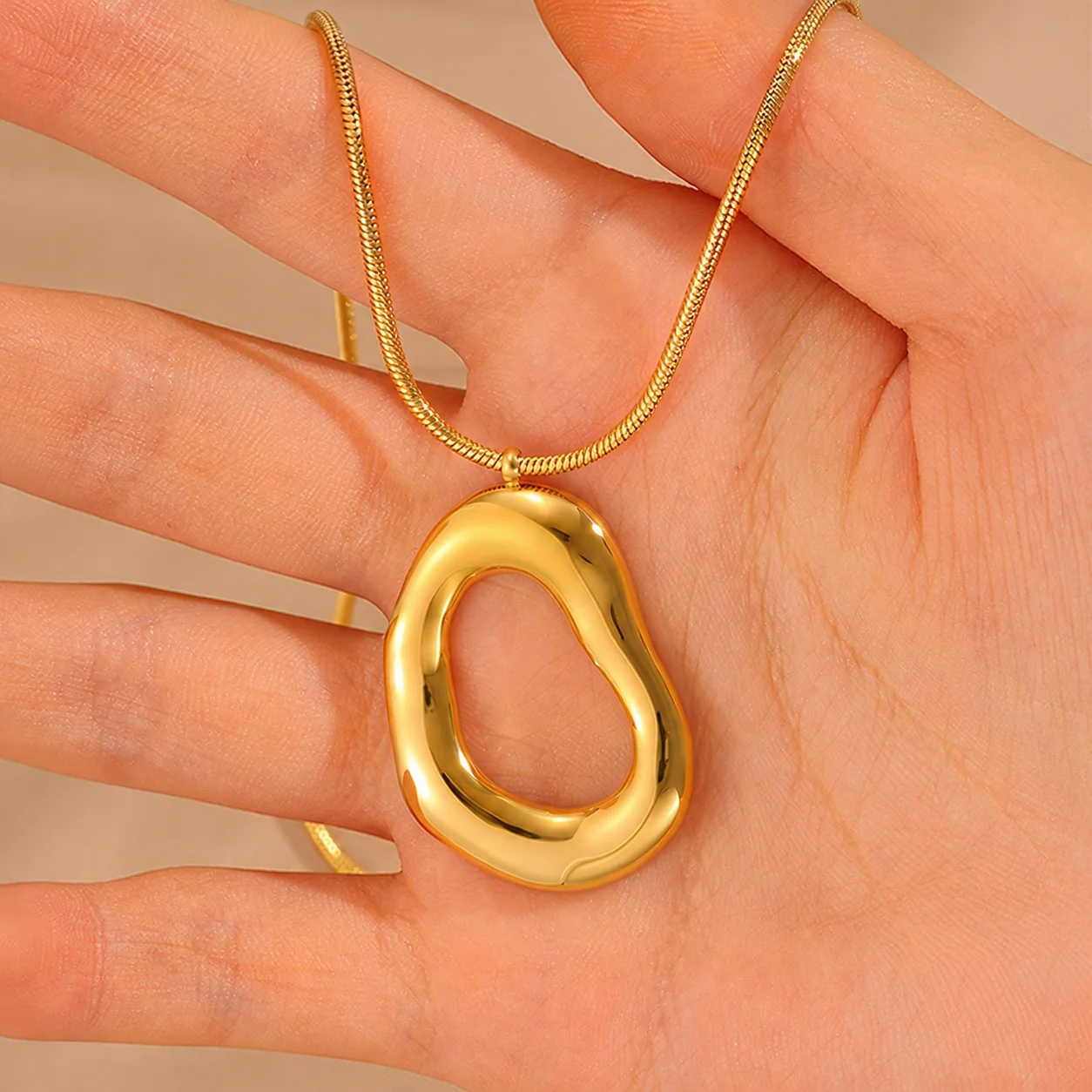 Star Pendant Necklace Adjustable Gold Necklace Hollow Pendant Necklace Gold For Family Members Dating Gift