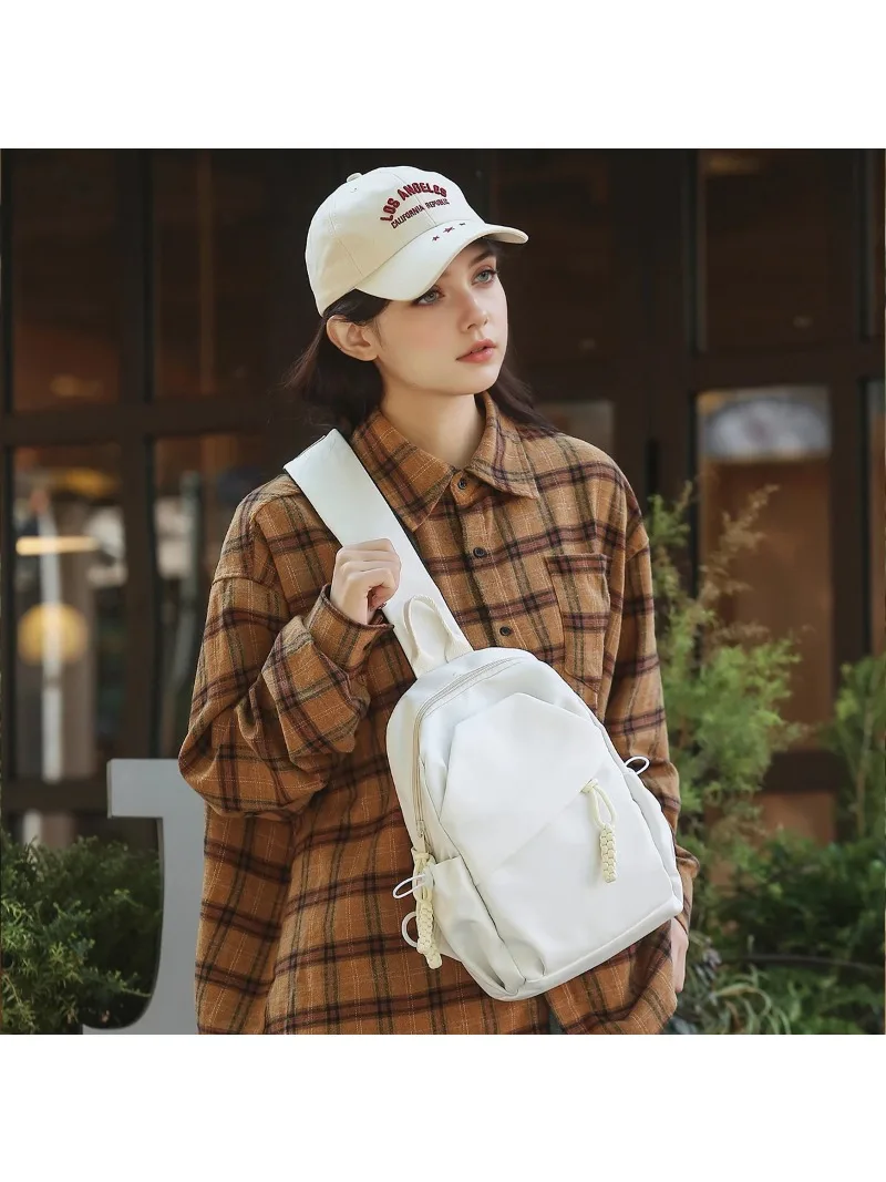 

Casual Carry-On Shoulder Bag Crossbody Bag 2025 New Chest Bag Men's and Women's Ultra-Light Portabl and Mountain Climbing Sports