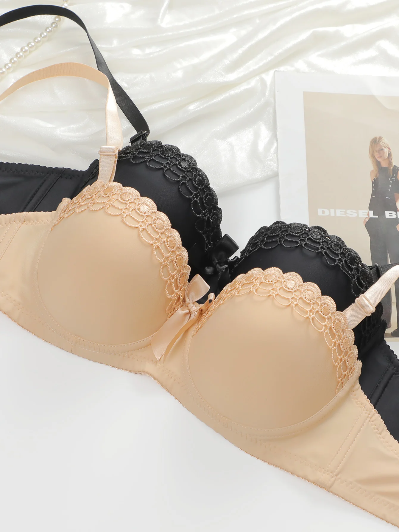 2pcs Sexy Women's Bra Simple Soft Thin Pad Bralette Brasiere Sexy Lingerie Steel ring Bras 2025 New Push Up Underwear J1903