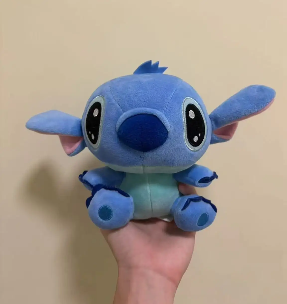 Hot 18 cm Pluche Stitch Baby Movie Cartoon Model Pop Kinderen Actiefiguren Knuffels Hanger Geschenken