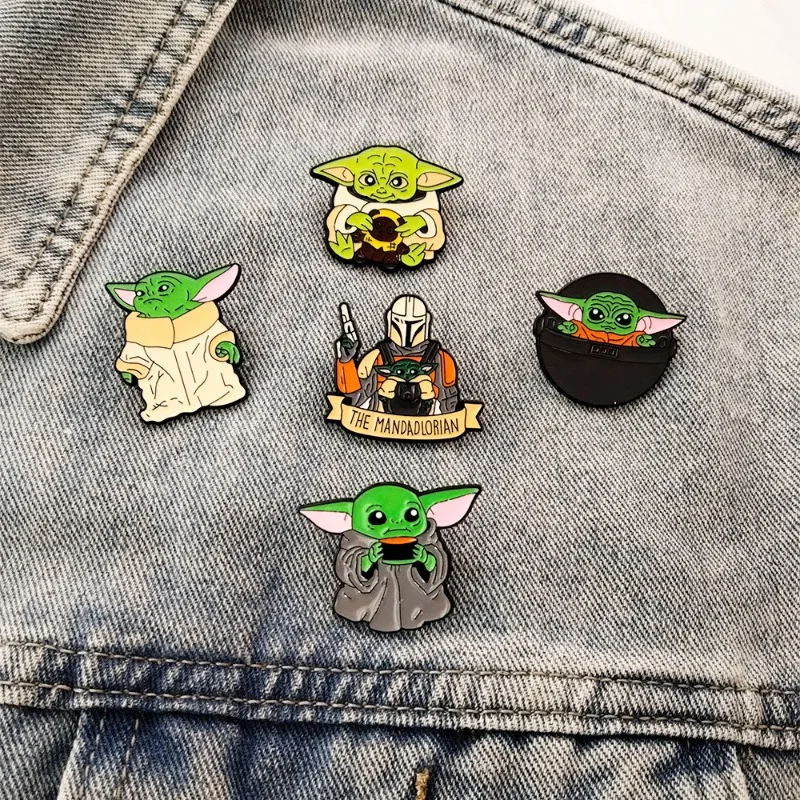 Badge Yoda de dessin animé mignon, 5 pièces, inspiration personnage de série TV d'aventure science-fiction, broche amusante, accessoires pour vêtements et bagages, cadeaux d'halloween