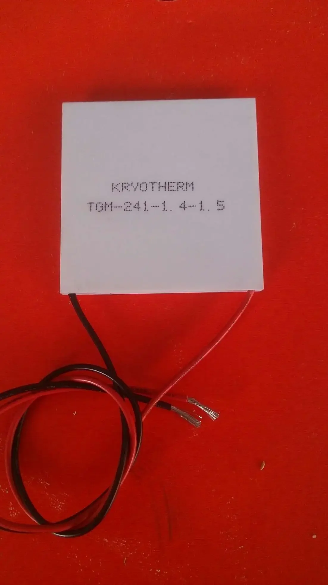 TGM-241-1.4-1.5 12V1.5A 18W Thermoelectric Power Generation Sheet Temperature Resistant 230 Degrees Thermoelectric Module