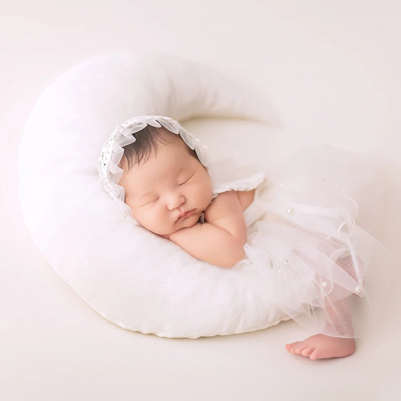 Newborn Photography Dress Baby Girl White Theme Princess Style Set Moon Pillow Pose Props Studio Shooting Scene Accessories