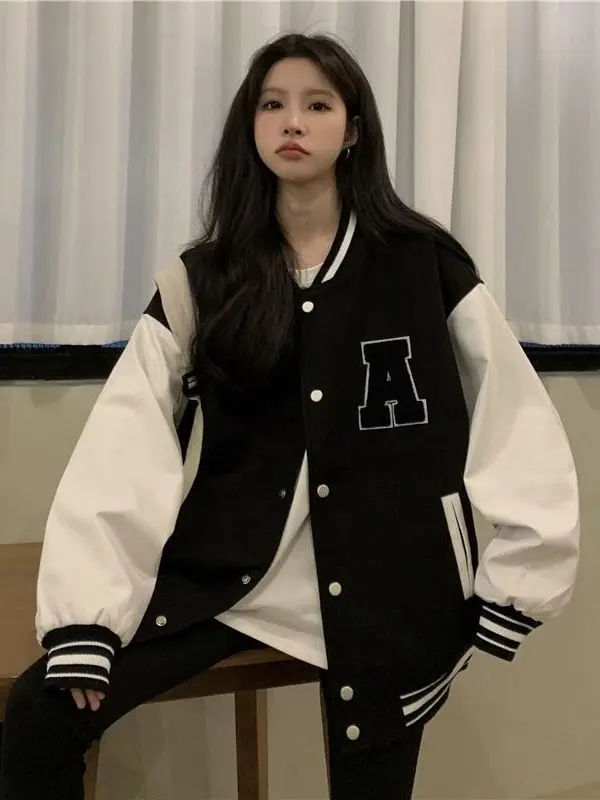 

Женская бейсбольная куртка оверсайз в университетском стиле с вышивкой, свободного кроя, осенне-зимняя, новинка, теплая, с круглым вырезом, на пуговицах
