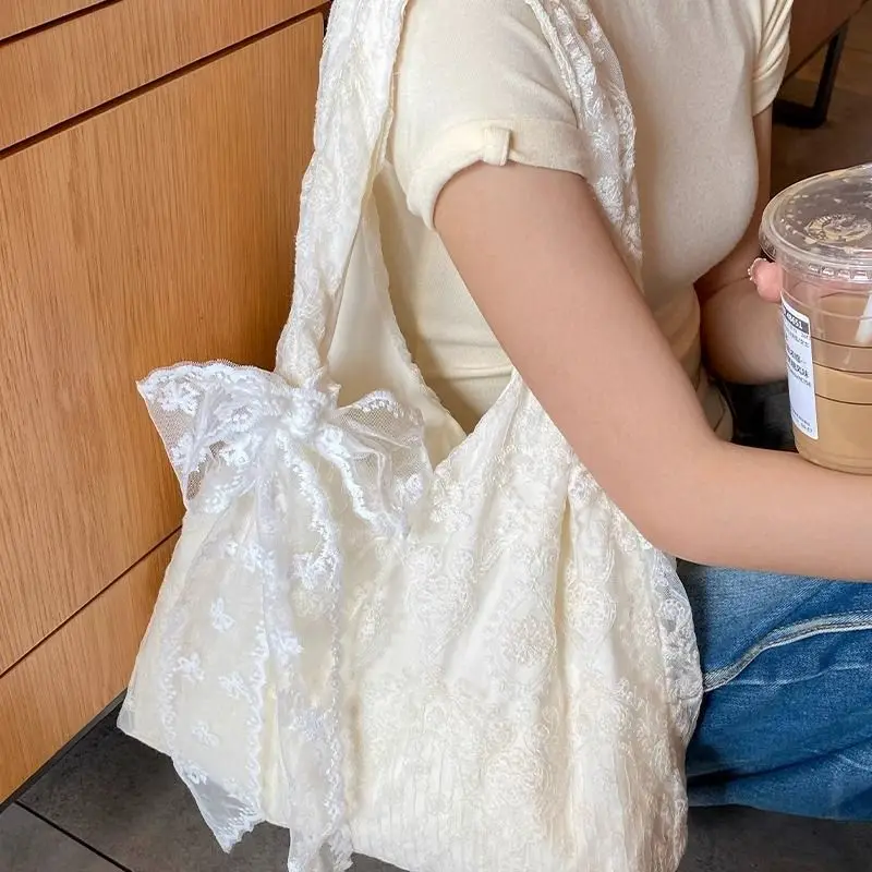 Summer Lace Flower White Lazy Tote Bag Large Capacital Student Commute Canvas Tote Bag Women Armpit Artistic Daily Use Bags