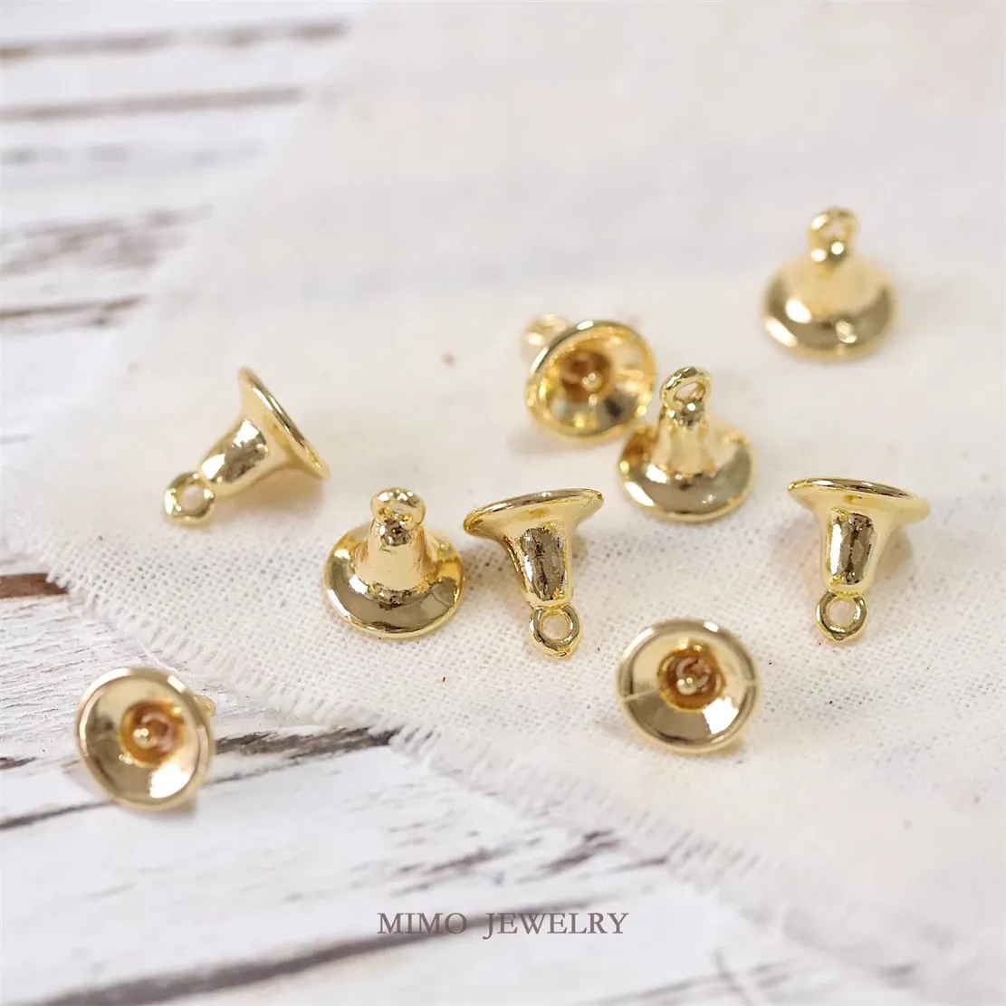 

1PCS 8.9x8.2mm Copper-plated Real Gold Bell-shaped Pendant Christmas Style Gift Decoration DIY Handmade Accessory