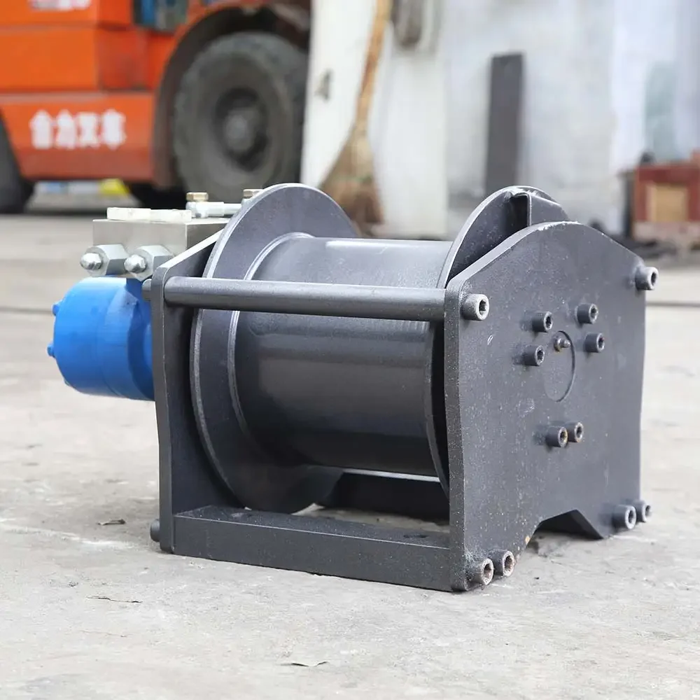 

New Heavy-Duty Hydraulic Winch with Extra Large Tensile Force for Toughest Working Conditions - Easy Operation