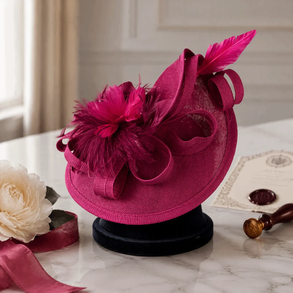 Exquisiter Feder-Fascinator-Hut für Partys, Eleganter Französischer Vintage-Kentucky-Hut mit Schleife, Retro-Teeparty-Hut, Hochzeits-Hut – Detail 4