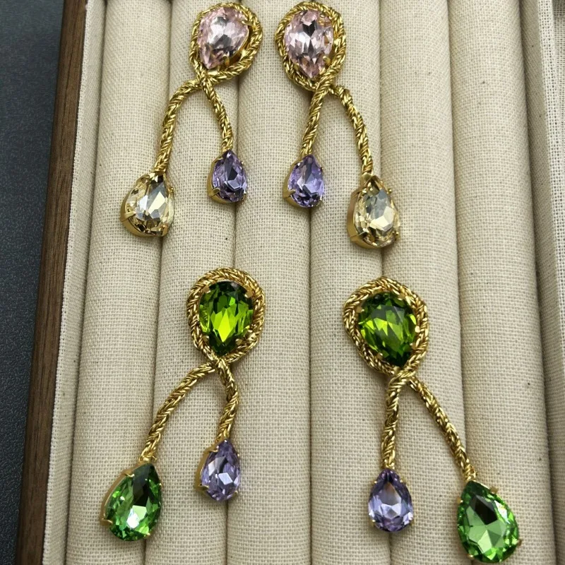 

Retro Vintage Medium Bronze Gold-plated Color Inlaid Water Drop Earrings Heavy Industry Technology High-end Earrings for Women