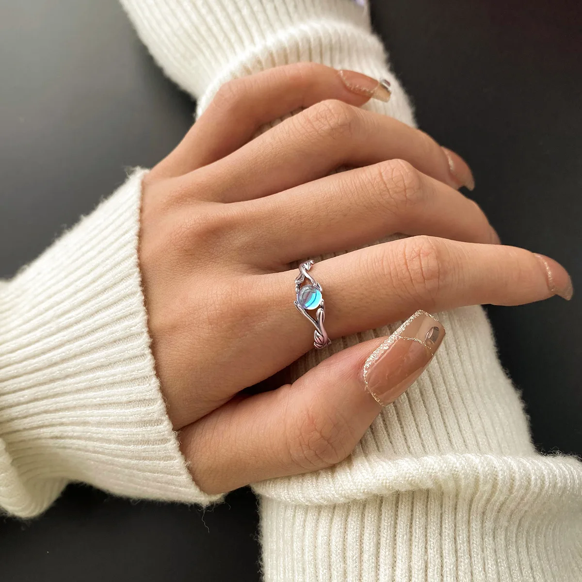 

S925 Sterling Silver Fashion Oval Moonstone Ring with Diamonds Elegant Design Suitable for Women’s Daily Wear