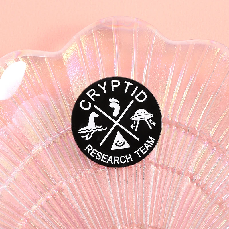 كريبتيد فريق البحوث المينا دبوس UFO بيج فوت سوان رجل وحوش استكشاف بروش شارة التلبيب مجوهرات الديكور هدية للأصدقاء #5