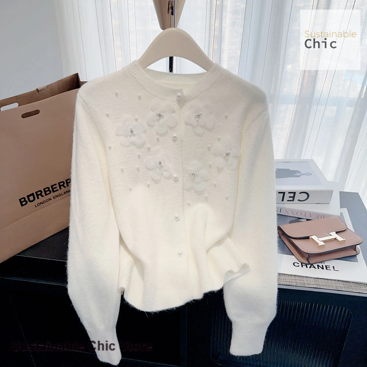French-style small fragrant beaded sweater coat women's autumn and winter new wear small foreign flowers knitted cardigan.