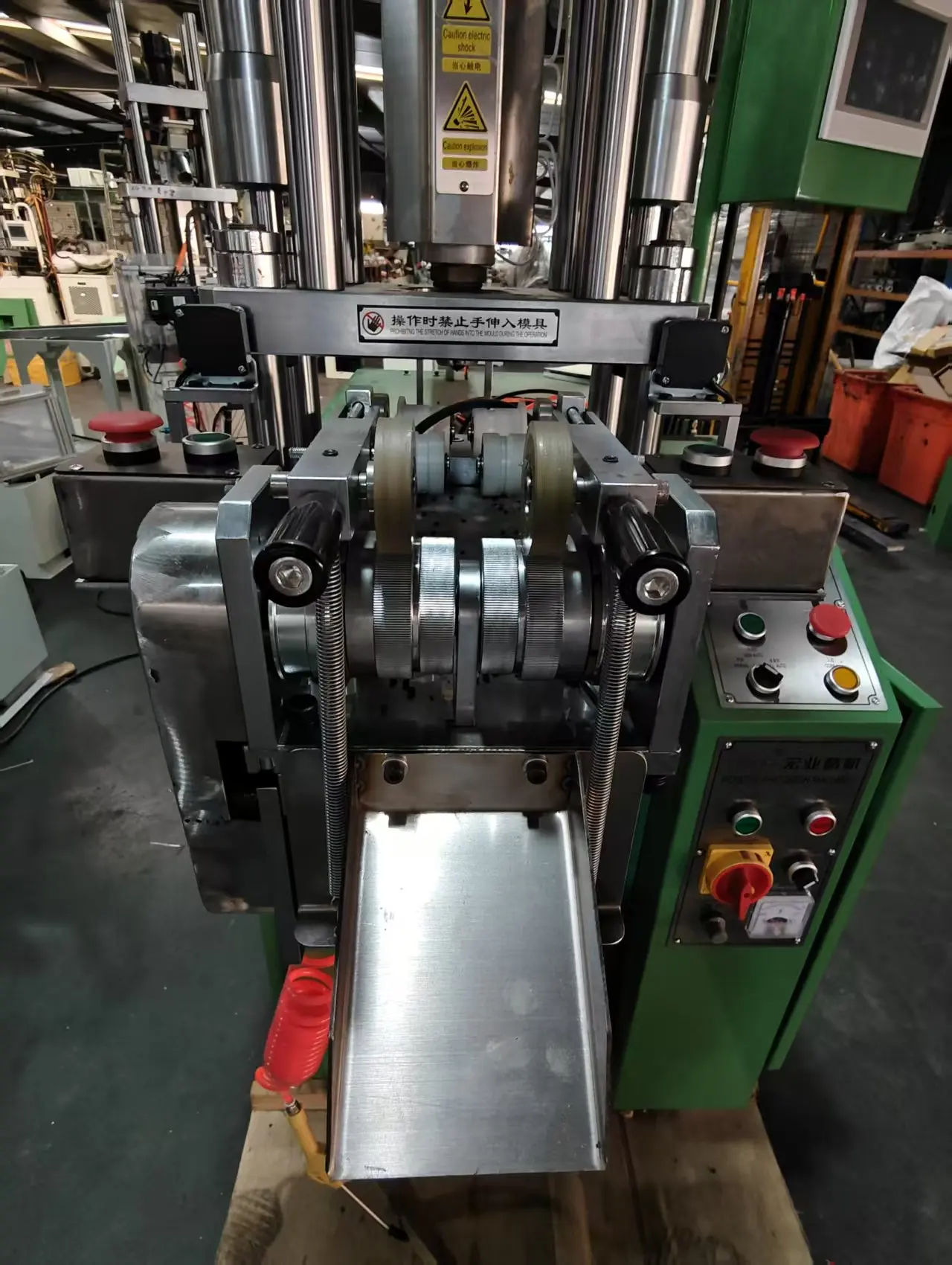 Special Open-End Automatic  S1 Zipper Making Machinery Injection Molding Machine with Core Motor Component