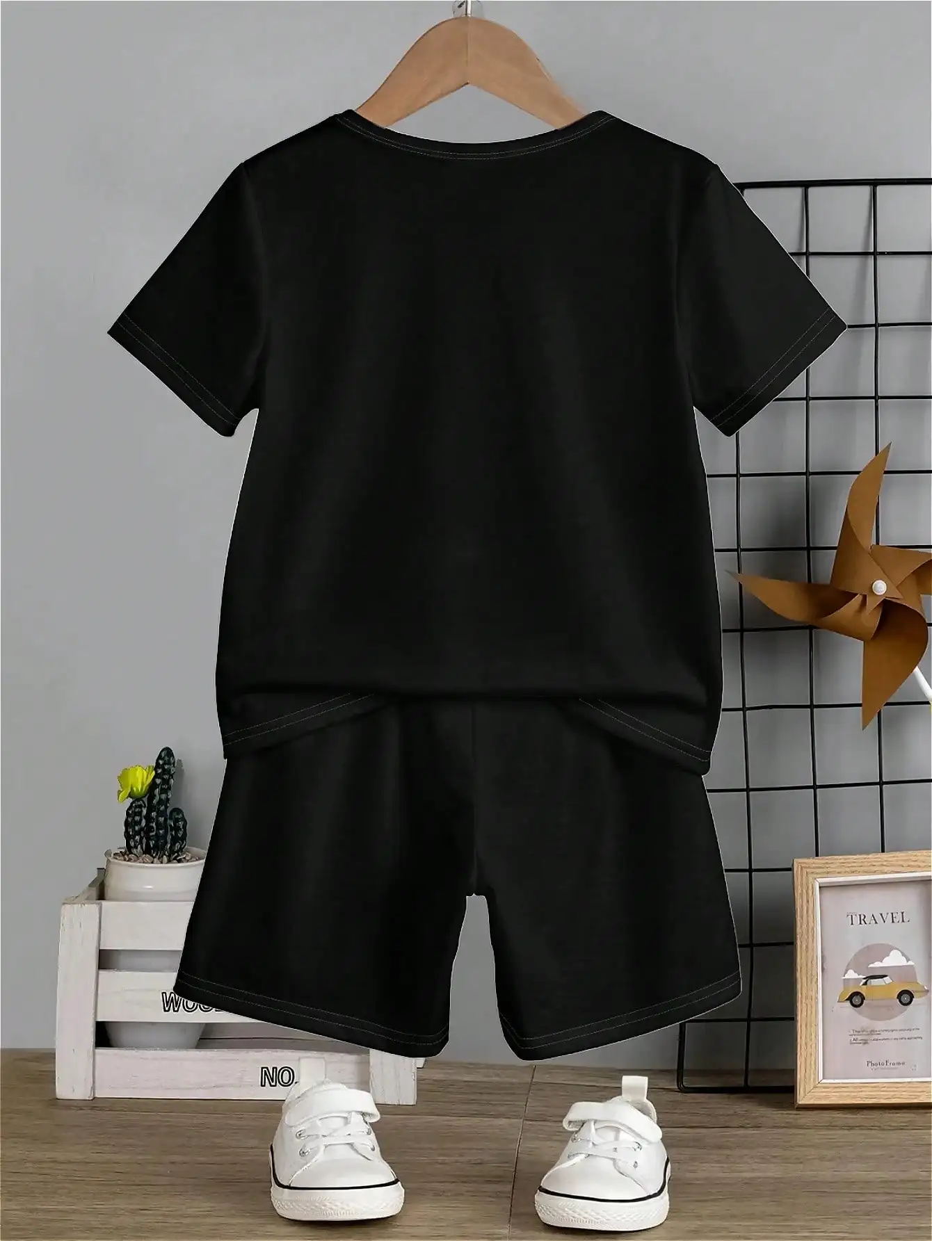 Summer fashion hot little boy summer cute cartoon digital print short-sleeved T-shirt and shorts, hot round neck suit