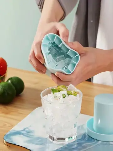 Silicone Ice Cube Mold Round Ice Bucket Summer Homemade DIY Refrigerator Freeze Ice Maker Creative Ice Cube Mold Barware Tools