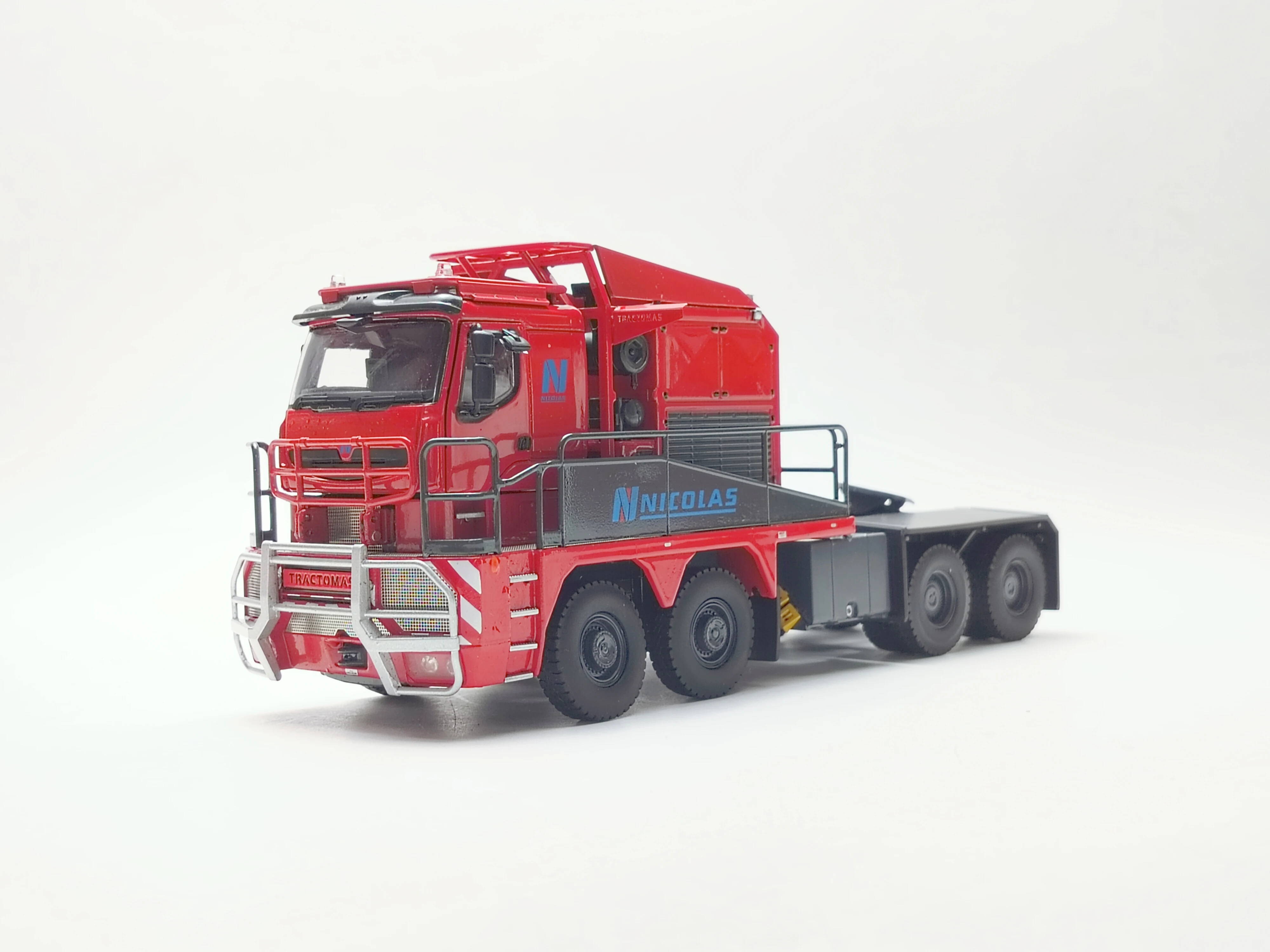 Tonkin 1/50 Nicolas heavy-duty towing truck die-casting collection model paint defects