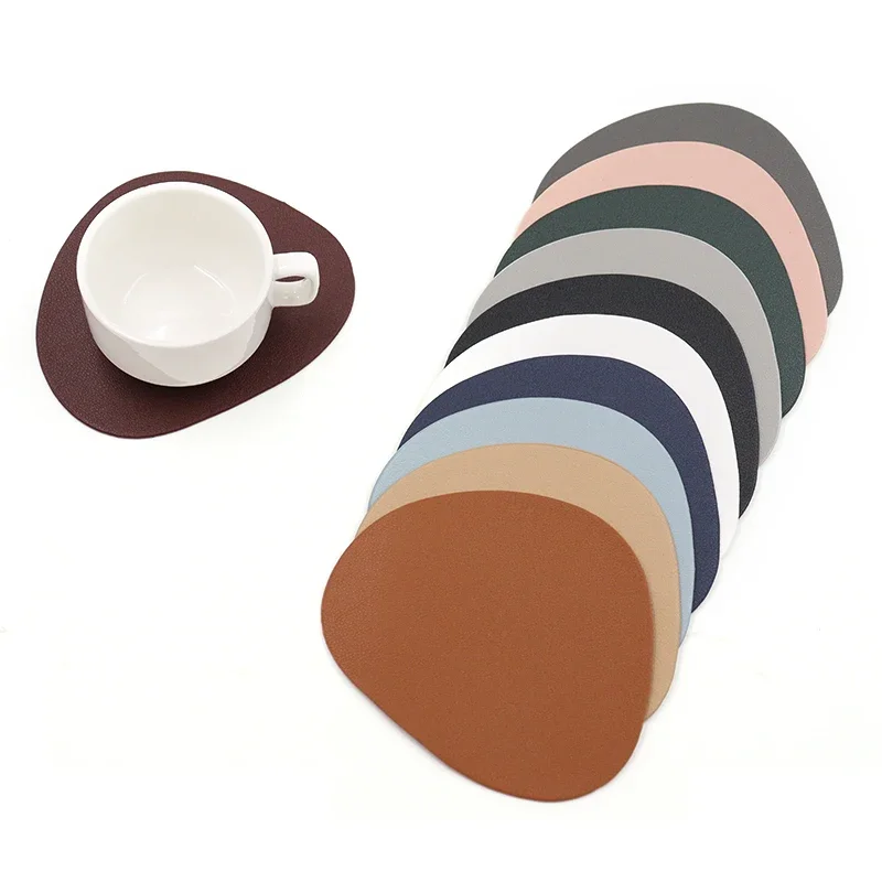 

Faux Leather Placemats and Coasters Set, Round Leather for Dinner Table Mats Heat Resistant Washable Insulation Coffee Mats Mat