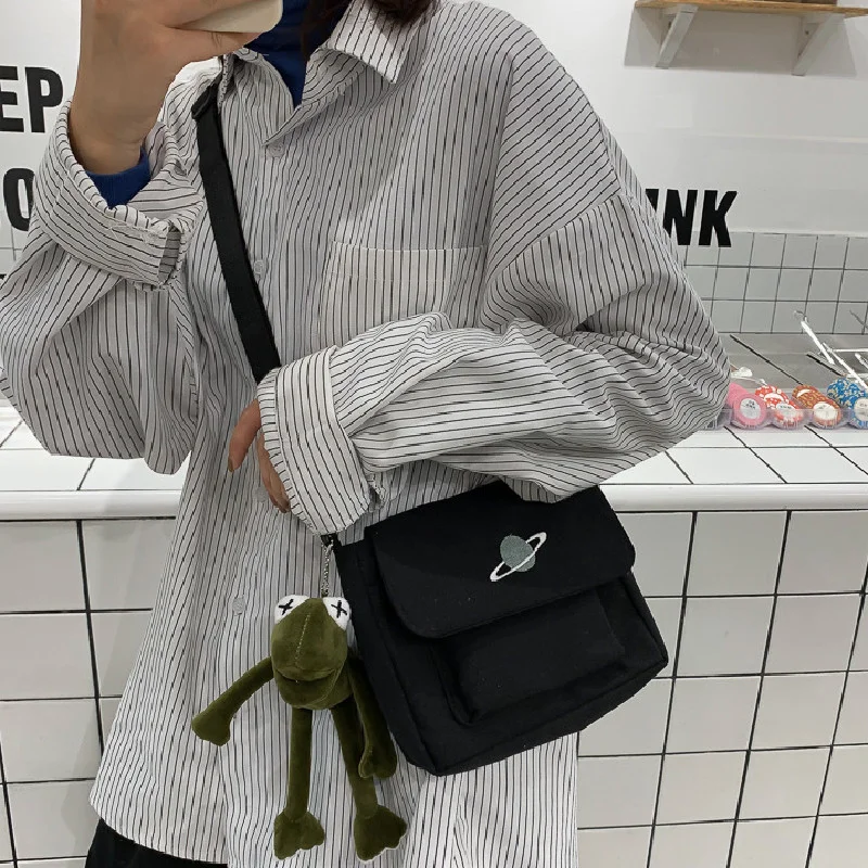 

Корейская версия сумки через плечо в студенческом стиле, женские холщовые сумки через плечо с японским принтом, подходят для поездок на работу в школу