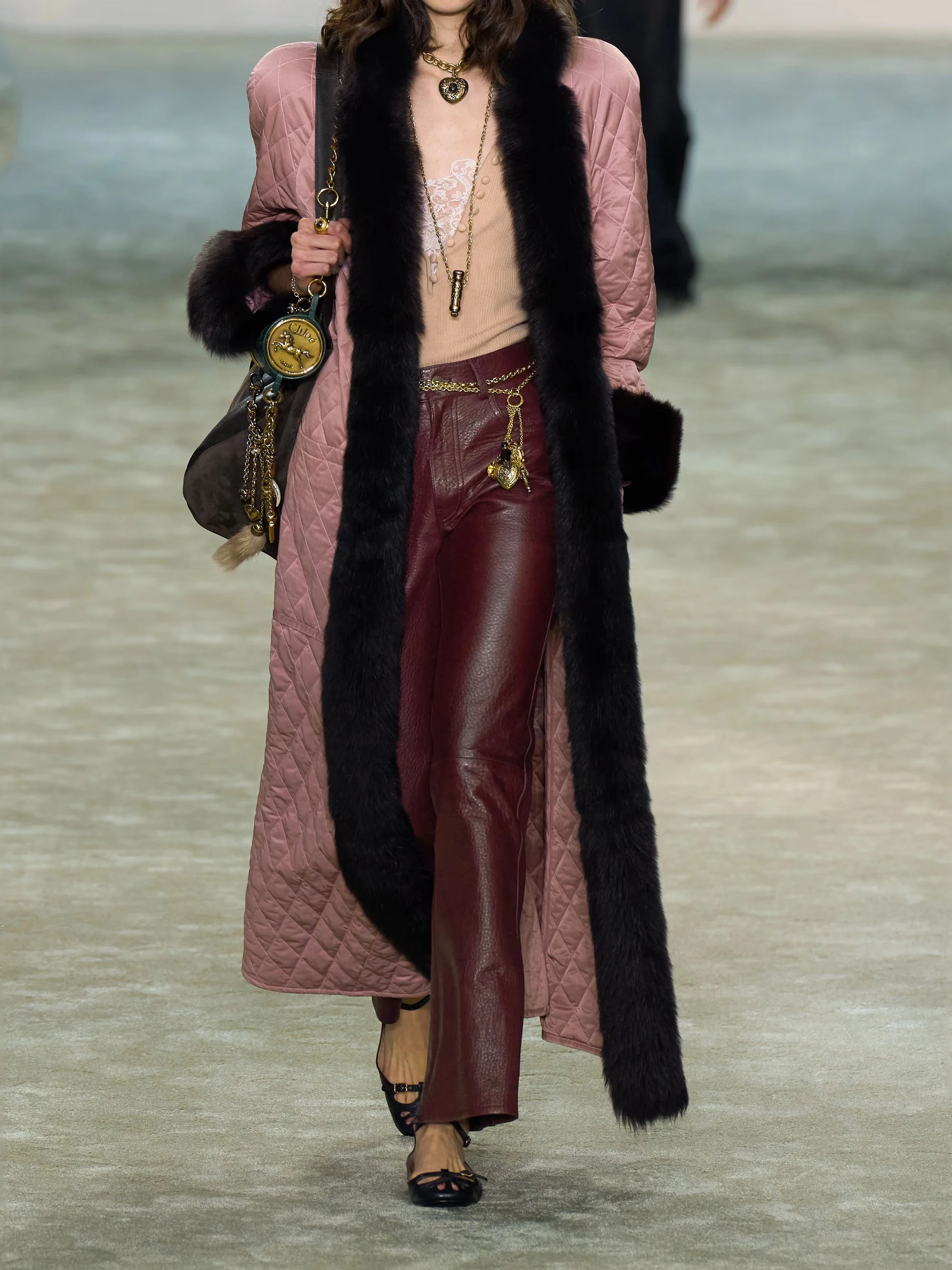 

Высококачественное дизайнерское длинное розовое хлопковое пальто Nuee для женщин, верхняя одежда с V-образным вырезом, на одной пуговице, однотонное