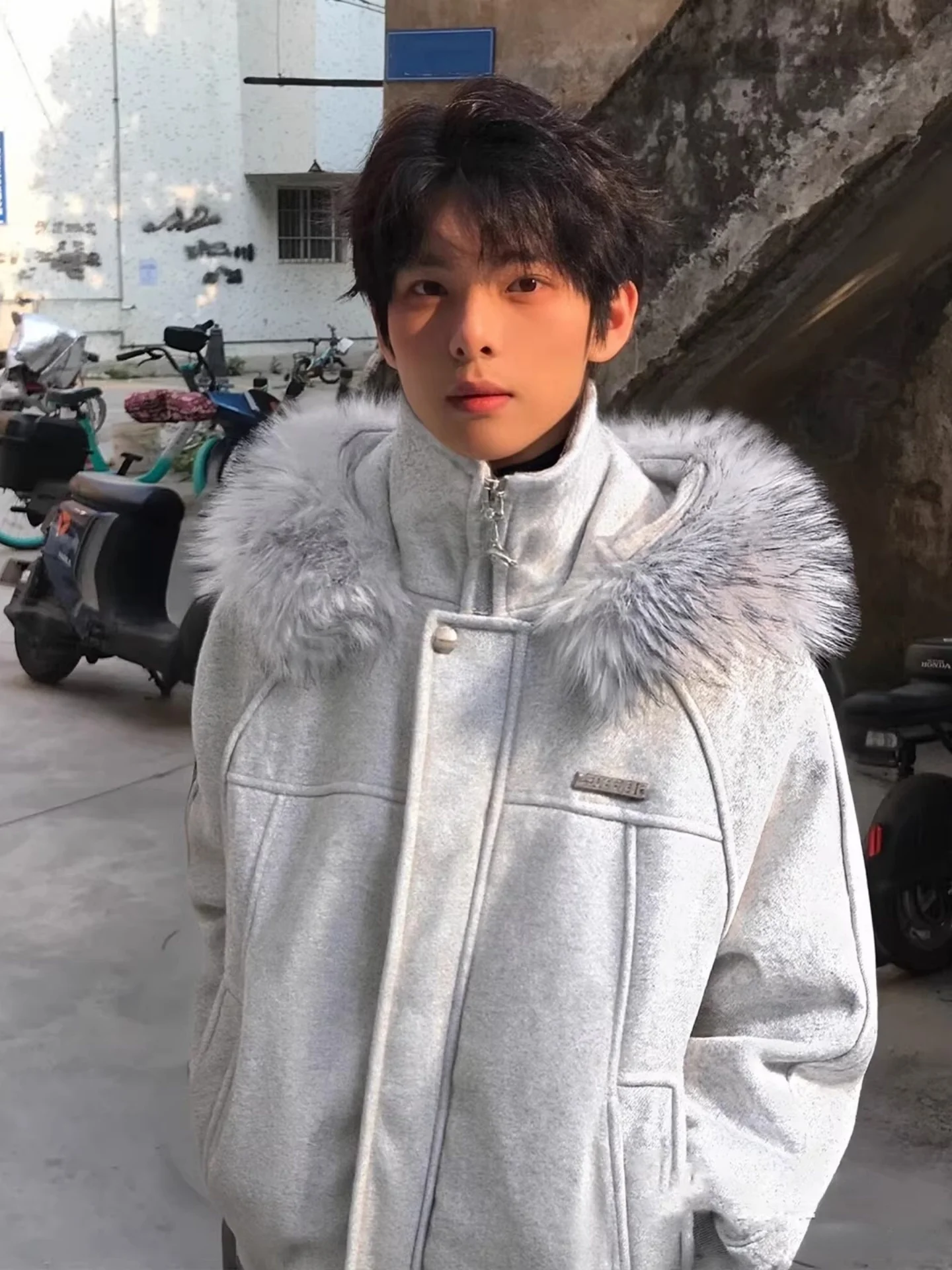 

Утепленная хлопковая куртка с меховым воротником для мужчин, зимняя теплая повседневная верхняя одежда в корейском стиле, молодежная модная модель