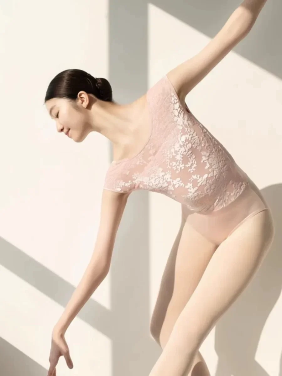 

Ballet Leotard Women Elegant Lace Style Practice Ballet Dancing Clothes White Swan Professional Dance Team Gymnastics Coverall