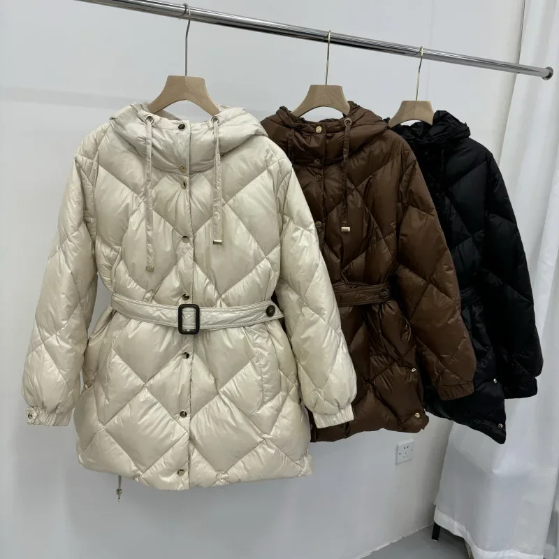 Winter 2024 New Women Hooded Lace-up Waist Down Jacket 90 Eiderdown Fashion Diamond Plaid Warm Slim Down Outwear Coat with Belt