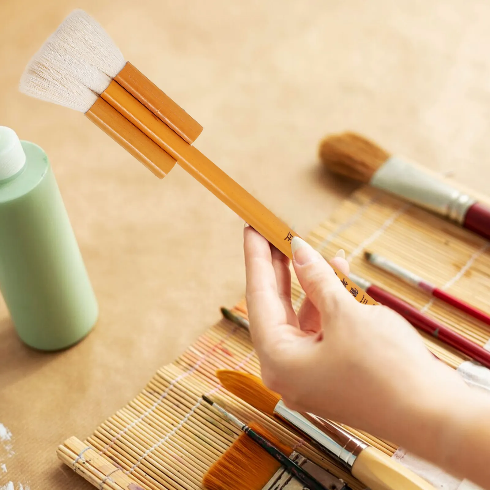 Bamboo Handle Wool Watercolor Brush Textured Surface Flat Grip Design for Watercolor Painting Wall Art Texture Work Reusable Art