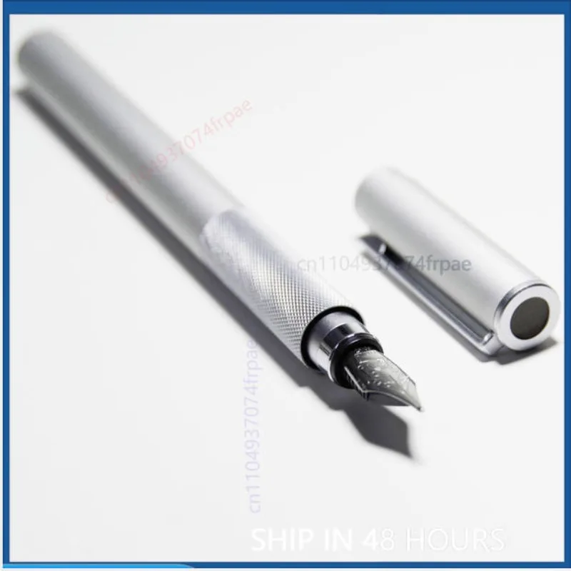 penna-stilografica-in-alluminio-muji-prodotta-in-giappone-con-punta-in-acciaio-con-cartuccia-extra-riposta-all'interno-del-corpo-per-collezione-o-regalo