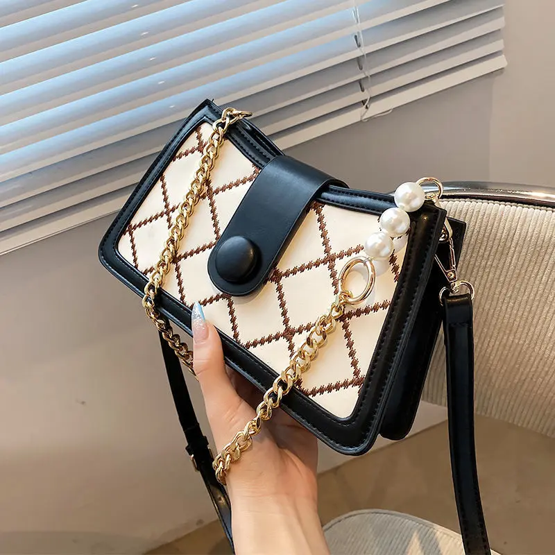 Black Women's Small Square Bag Diamond Shaped Pattern Raw Edge Shoulder Bag Fashion Trend Crossbody Bag Female Handbag