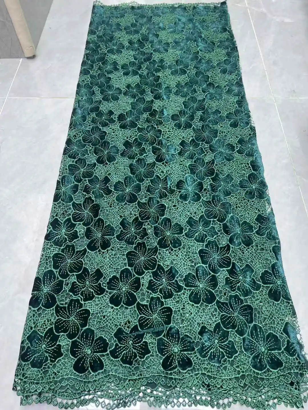 African Nigeria 2025 High-Quality Velvet Lace Fabric French Guipure Cord Lace Fabric Dress Nigerian 5 Yards For Wedding Party
