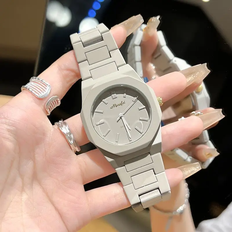 New Luxury Large Dial Steel Strip Women\'s Watch Fashion Candy Colored Pointer Quartz Watch Fashion Item Reloj Mujer