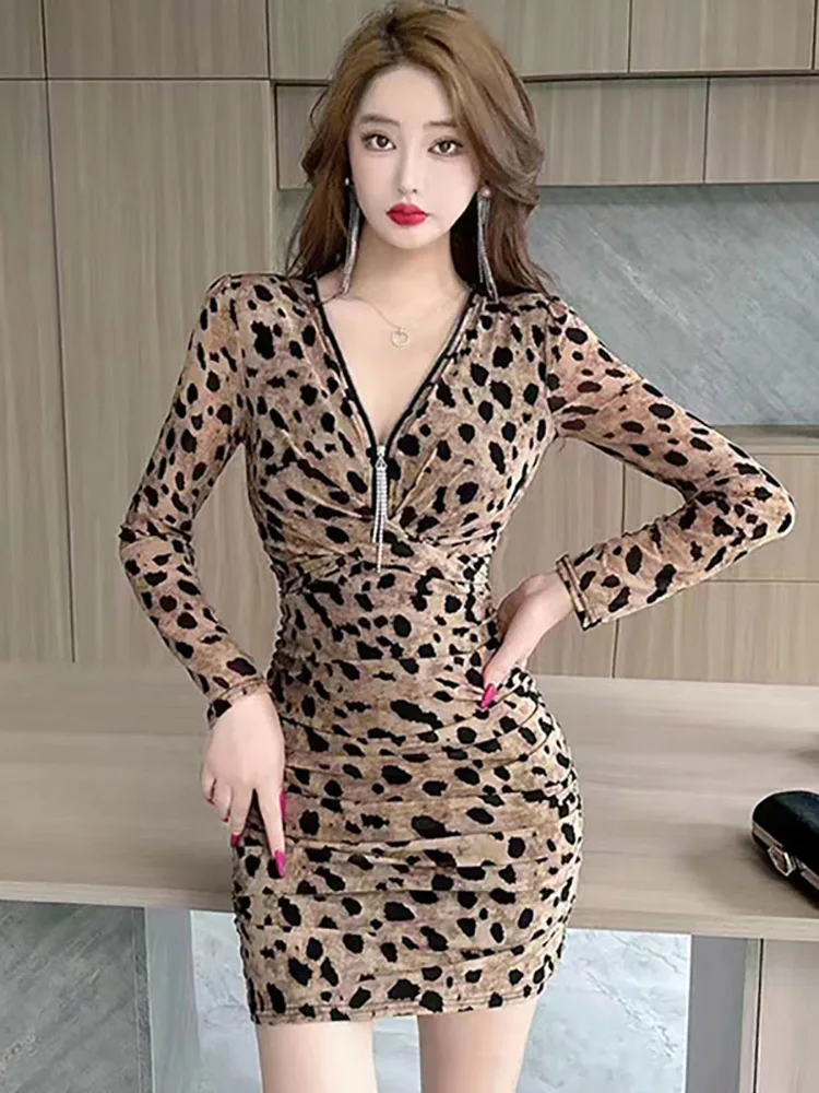 

Осень-зима модное леопардовое мини-платье с длинным рукавом и v-образным вырезом 2025 корейское винтажное роскошное вечернее платье женское элегантное облегающее платье Vestidos
