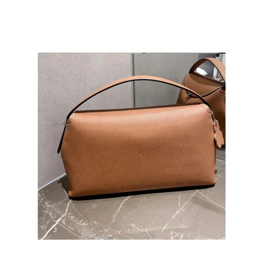 حقيبة يد كروس بإبزيم قفل جديد لعام 2025، تصميم متخصص من الجلد، حقيبة كتف عصرية متعددة الاستخدامات، حقيبة وسادة جلدية فاخرة خفيفة، ساخنة