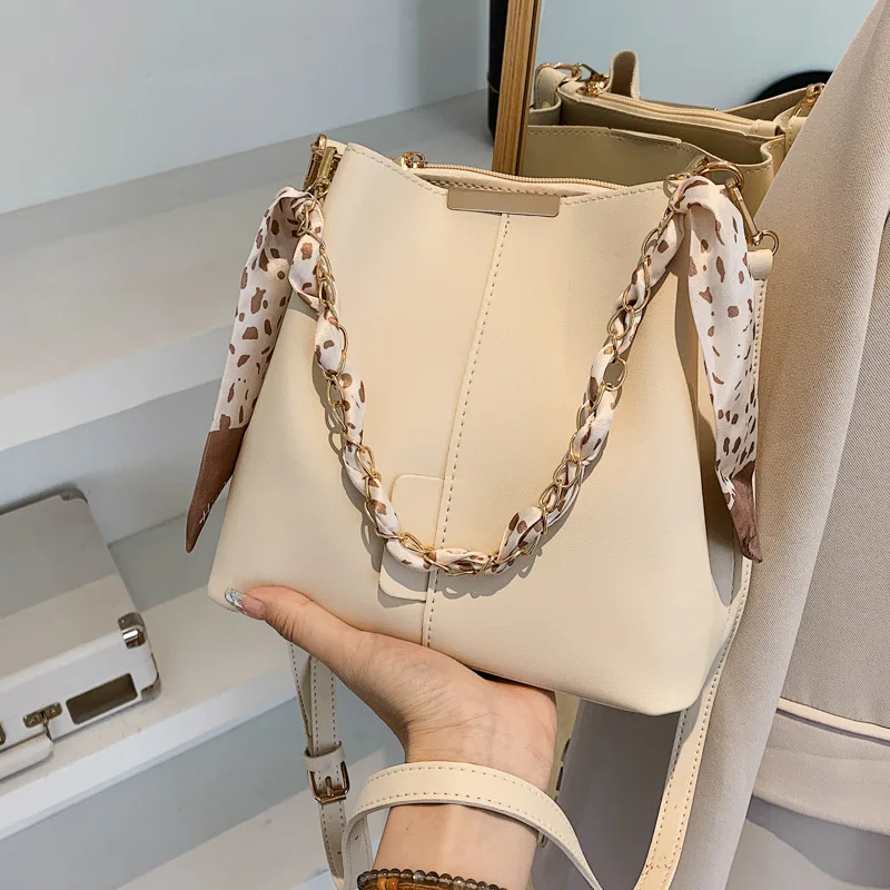 

Fashion Chain Bucket Bag PU Portable Shoulder Bag Scarves Woven Chain Adjustable Slung Bucket Bag