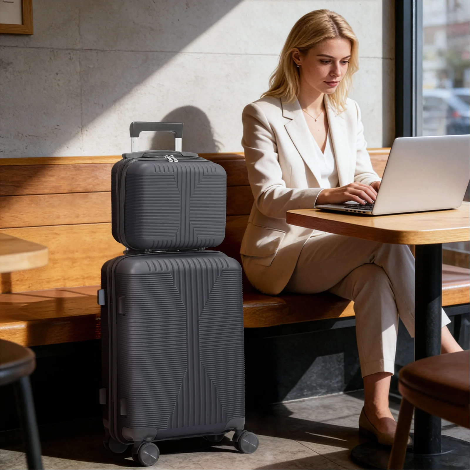 

Чемодан/багаж на колесиках 12/20 дюймов. Изготовлен из стильного и прочного материала PP, идеально подходит для школьного сезона и путешествий.