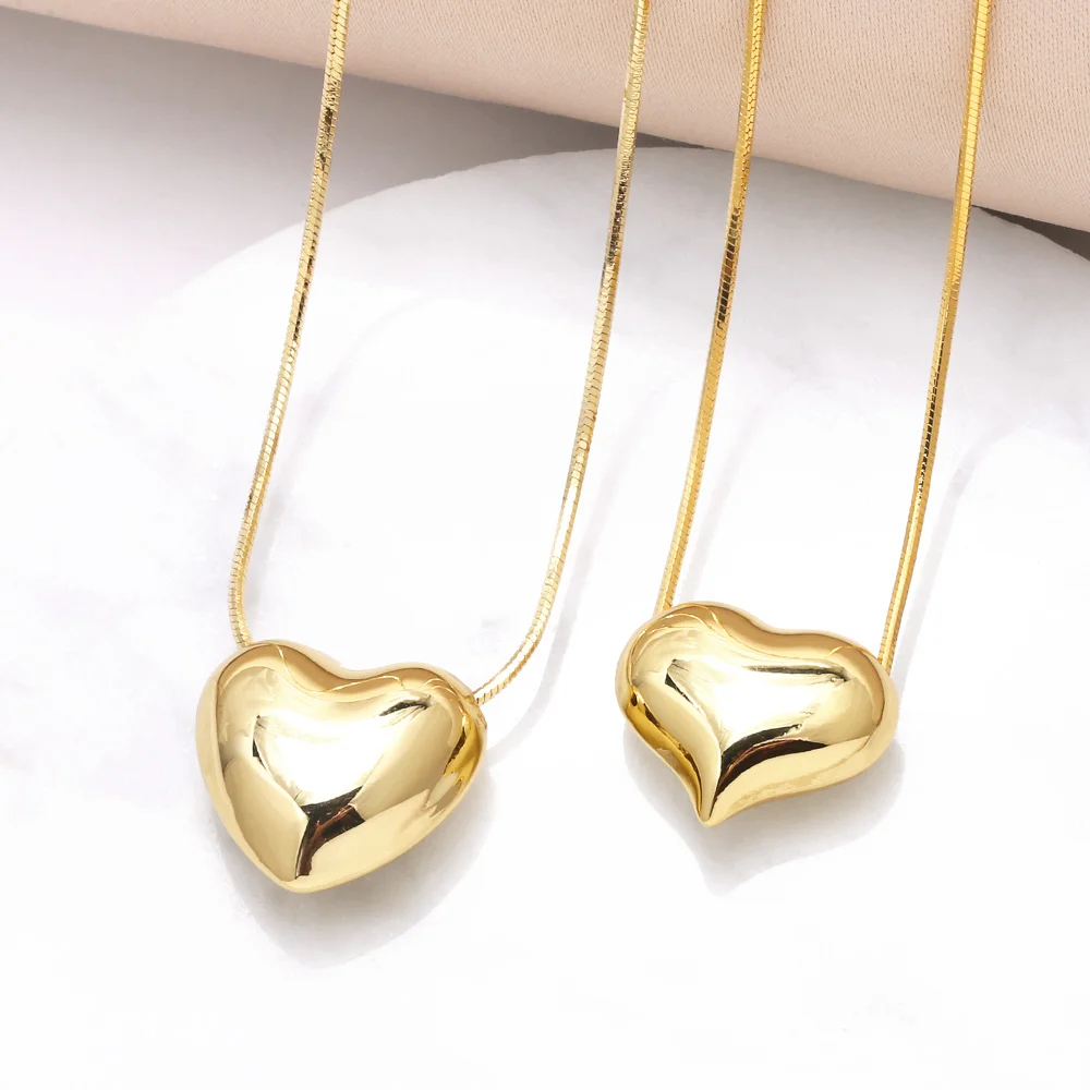 FLOLA Polished Bubble Heart Necklaces for Women Gold Plated Snake Chain Short Necklaces Simple Jewelry nkeb304