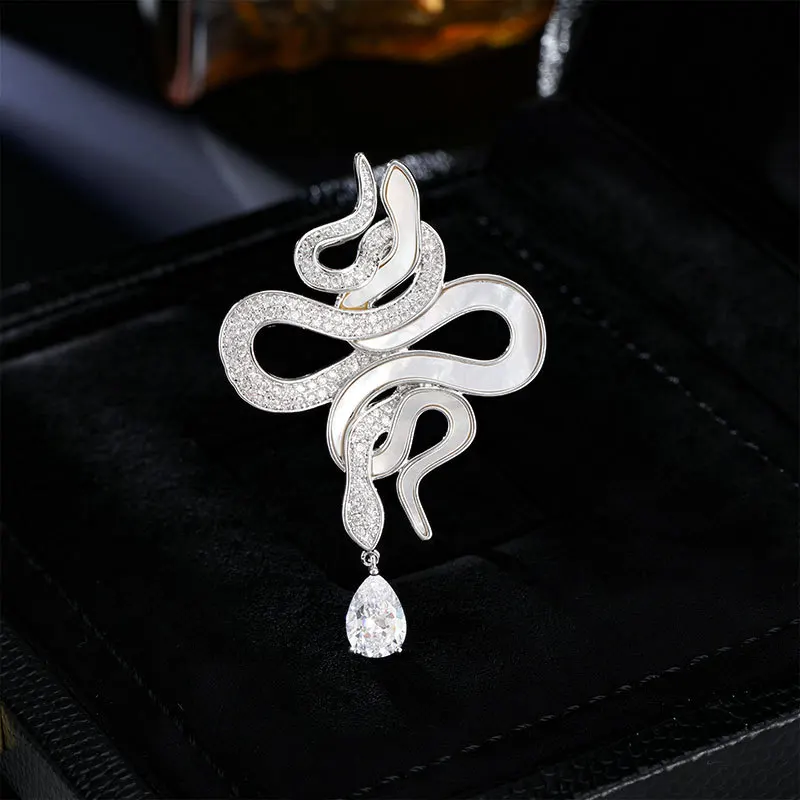 

Niche Design Snake-shaped Brooch High-end Light Luxury Suit Coat Accessory Zodiac Year Mother-of-pearl Snake Brooch