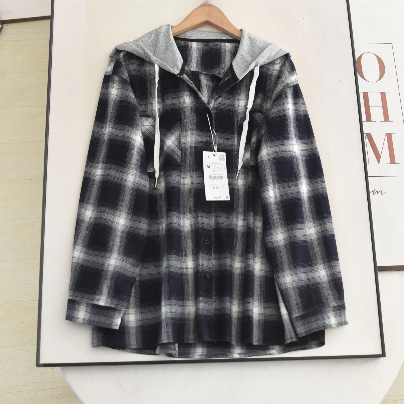 

Casual Plaid irt Jaet 2025 Autumn New Sle Loose Long Sve Hooded Women's Outerwear Simple Design Casual Faion