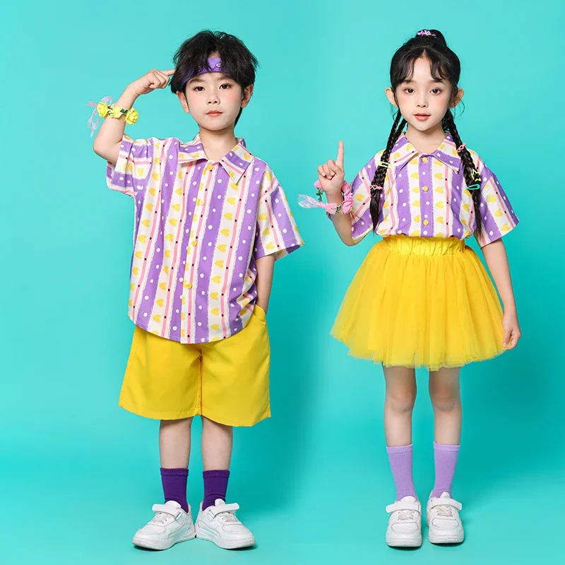 

Летняя футболка в полоску с принтом для мальчиков, шорты, юбки в стиле хип-хоп для девочек, детская школьная форма, комплекты одежды для студентов детского сада