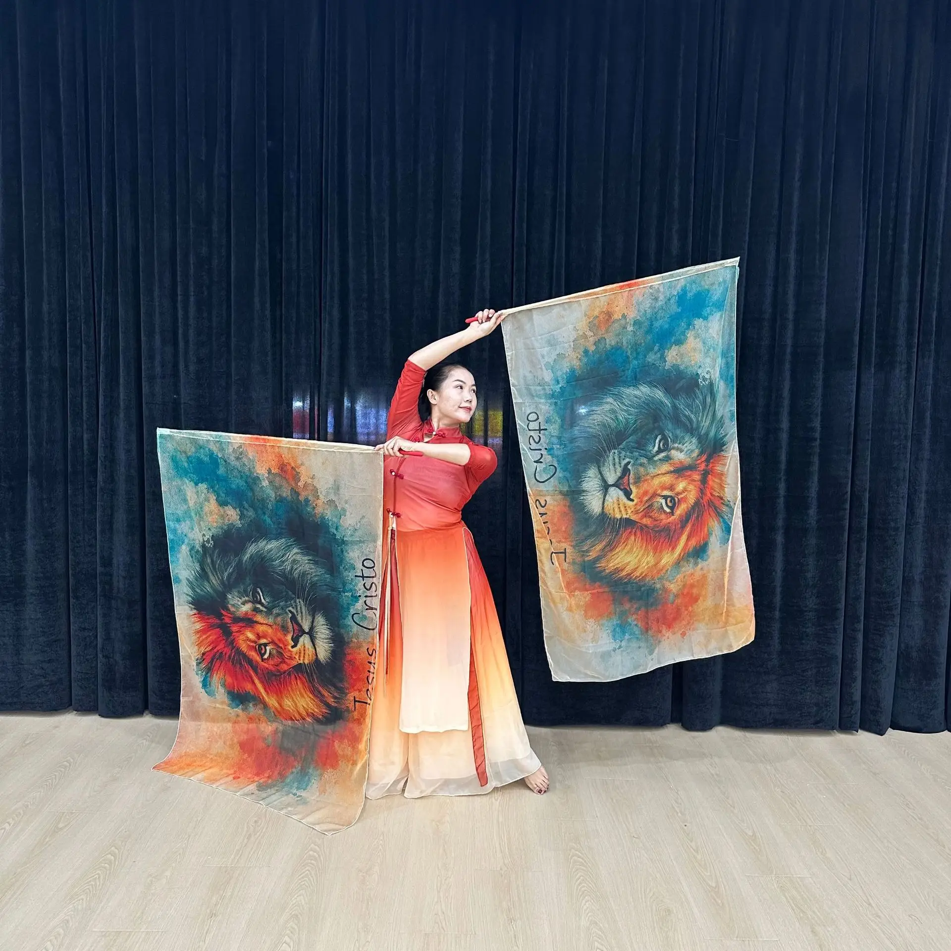 2PCS Lion Worship Flags Rectangle Praise Dance Angle Wing Flag with Scalable Rods Church Banner for Stage Props