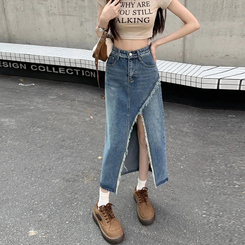 Denim lange rok met onregelmatige split voor lente en zomer. Casual ontwerp, een retro, hoog getailleerde A-lijn denim halfbody rok voor dames