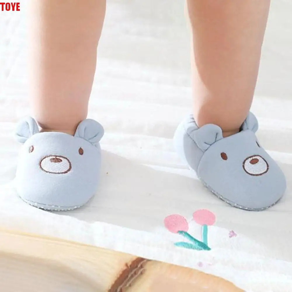 

Милая хлопковая детская обувь с животным узором, мягкие детские первые ходунки с ушками, противоскользящая обувь для кроватки для новорожденных