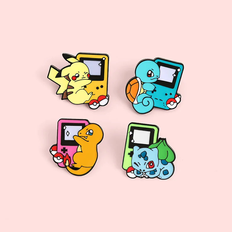Conjunto de 4 Pins Esmaltados Pokémon Gameboy: Broches Fofos de Pikachu, Bulbasaur e Charmander para Mochilas