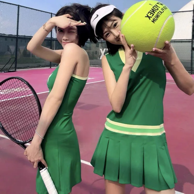 Summer Trendy Sleeveless Leisure Sports Dress Quick Dry Badminton Dress V-neck Tennis Dress With Pocket